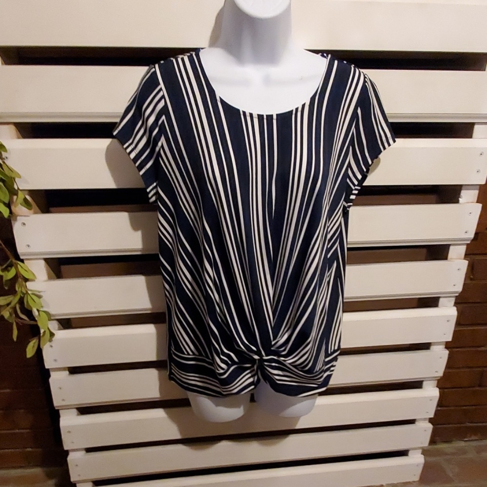 Adrianna Papell Blouse. #028
